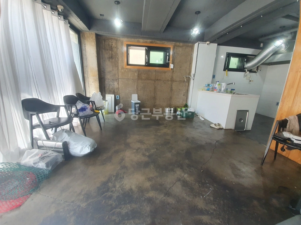 대구광역시 남구 대명동 상가 사진 1
