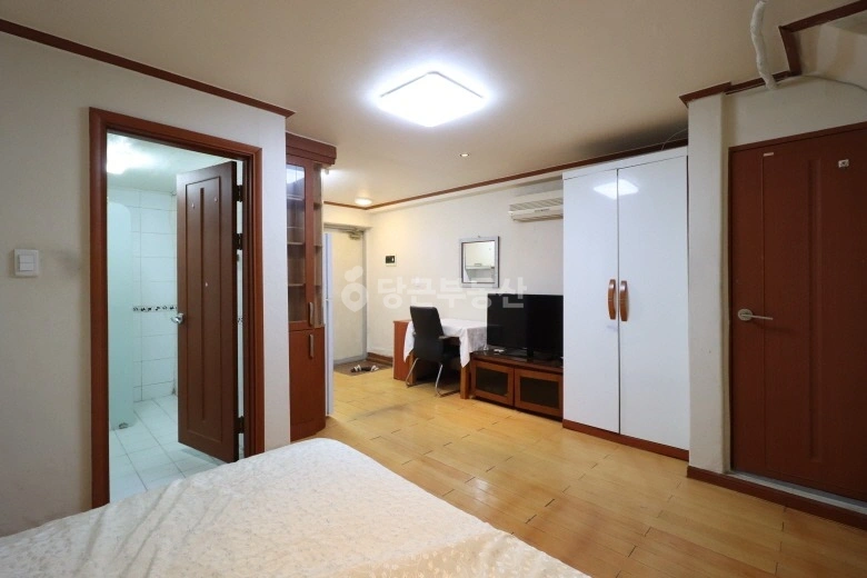 서울특별시 강남구 논현동 원룸 사진 1