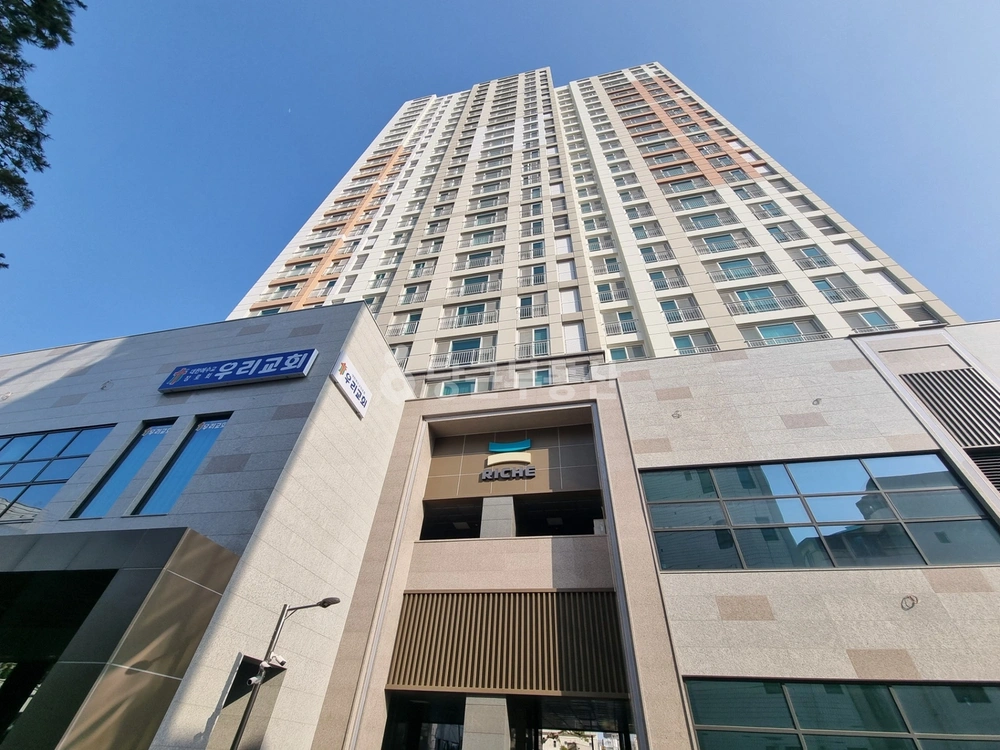 전남광주통합특별시 남구 월산동 아파트 사진 1