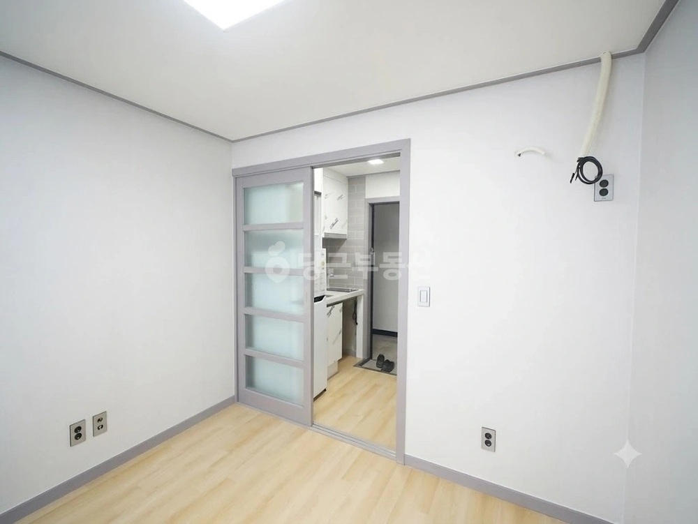 서울특별시 강남구 역삼동 원룸 사진 1