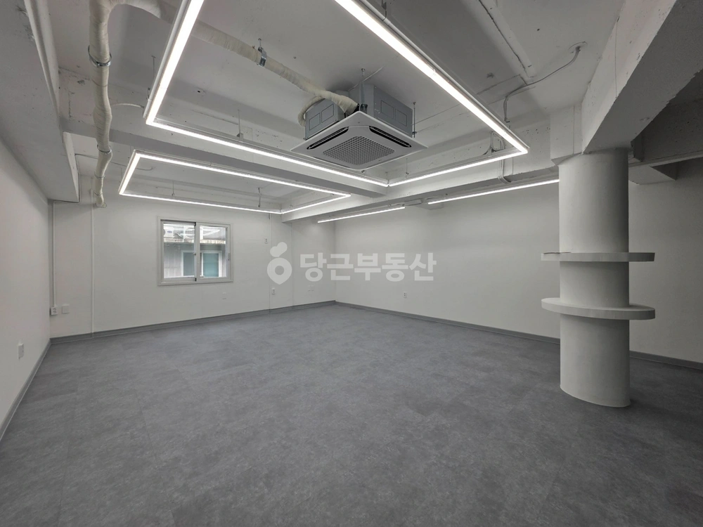 대전광역시 서구 둔산동 상가 사진 1