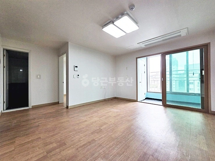 대전광역시 유성구 봉명동 아파트 사진 1