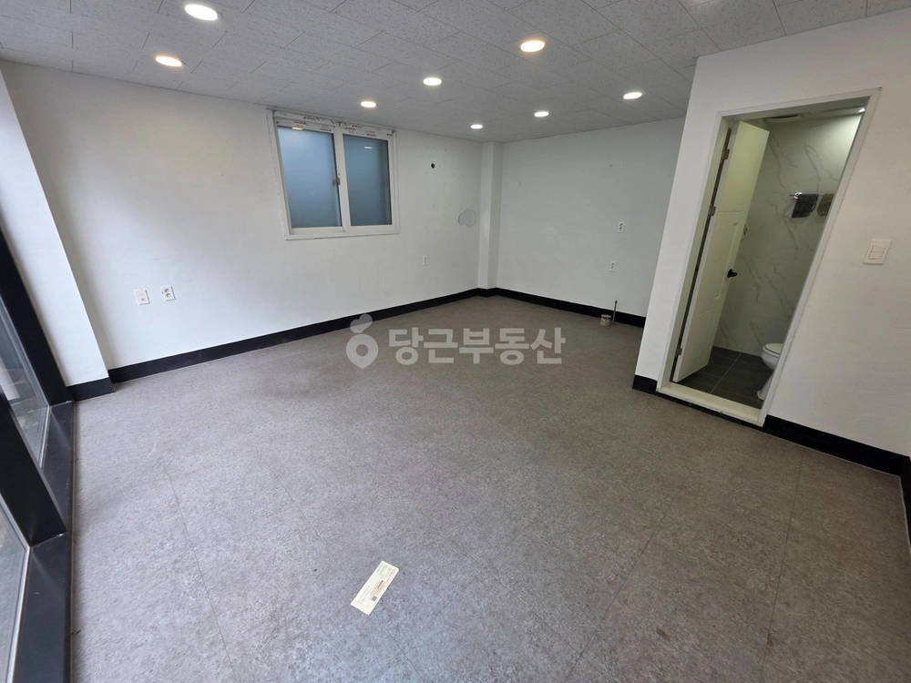 대전광역시 서구 탄방동 상가 사진 1