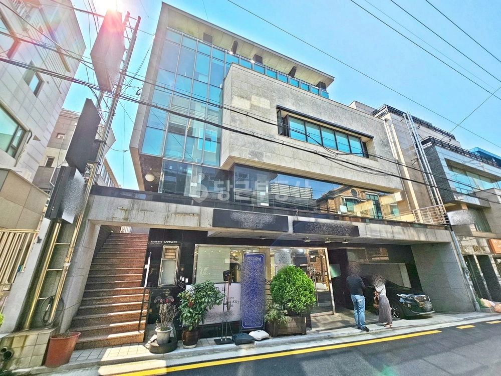 서울특별시 강남구 역삼동 상가 사진 1