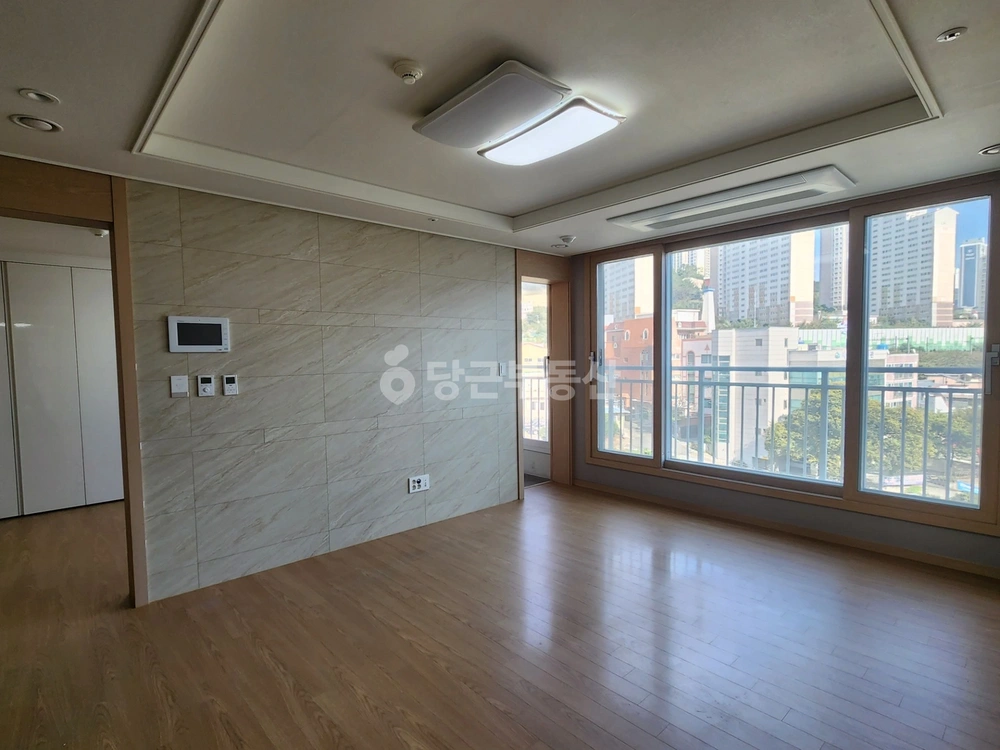 부산광역시 사상구 감전동 아파트 사진 1