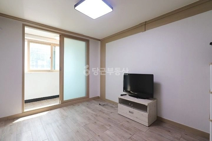 대전광역시 서구 탄방동 원룸 사진 1