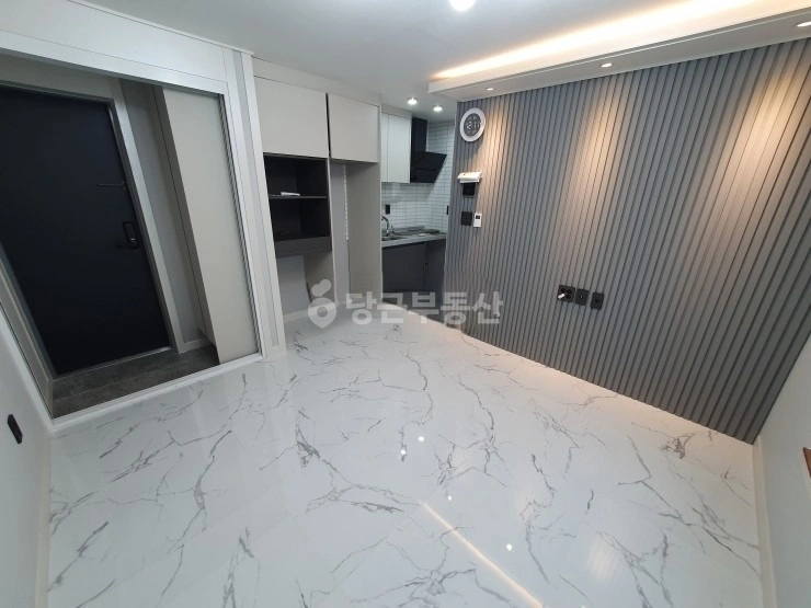 대전광역시 서구 월평동 원룸 사진 1