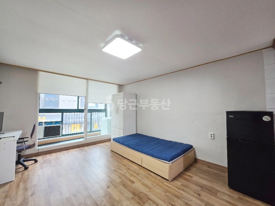 대전광역시 유성구 신성동 원룸 사진 1