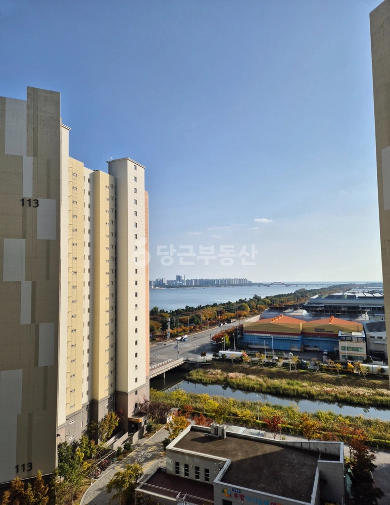 부산광역시 강서구 화전동 아파트 사진 1