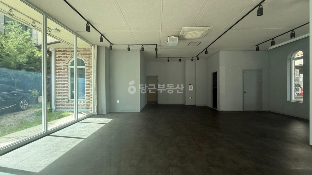 경기도 수원시 영통구 원천동 상가 사진 1