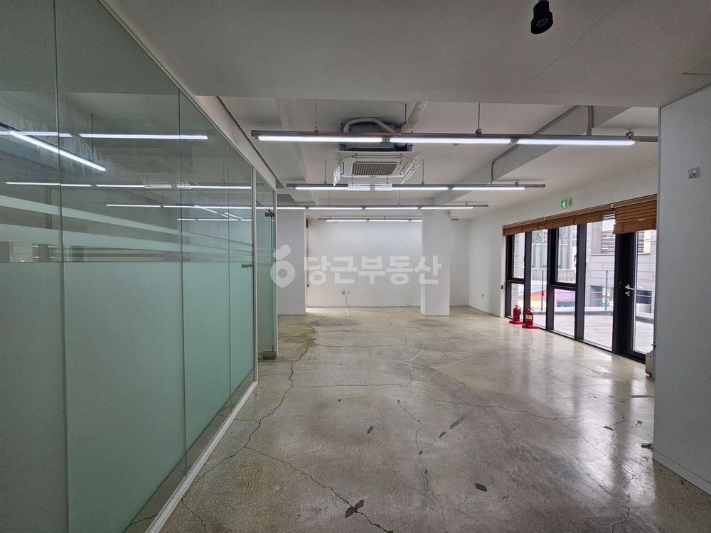 서울특별시 마포구 서교동 사무실 사진 1