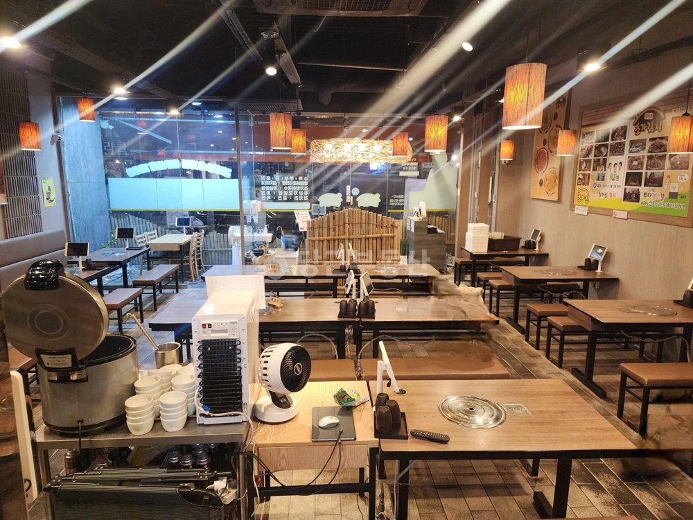 대전광역시 유성구 봉명동 상가 사진 1