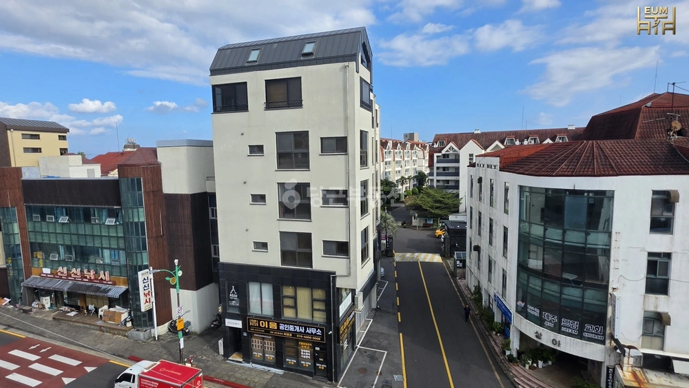제주특별자치도 서귀포시 동홍동 건물 사진 1