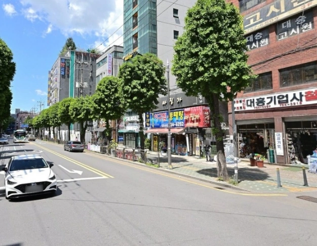 경기도 성남시 중원구 성남동 상가 사진 1