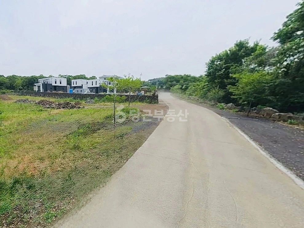 제주특별자치도 제주시 조천읍 토지 사진 1
