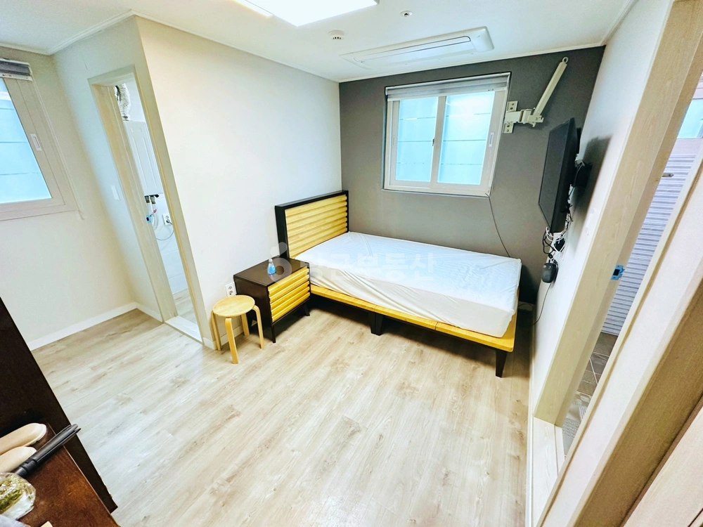 부산광역시 남구 대연동 원룸 사진 1