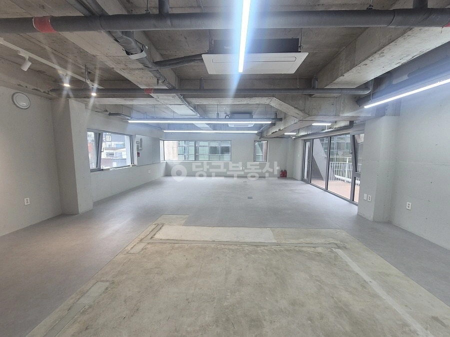 서울특별시 강남구 역삼동 상가 사진 1