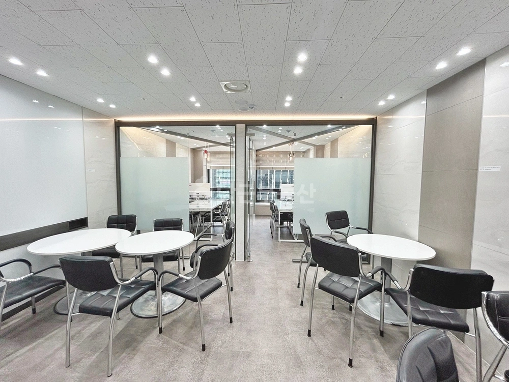 서울특별시 강남구 역삼동 사무실 사진 1