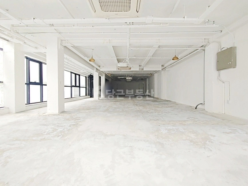 서울특별시 마포구 서교동 상가 사진 1