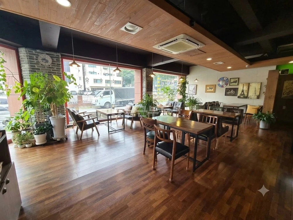 충청남도 천안시 동남구 신부동 상가 사진 1