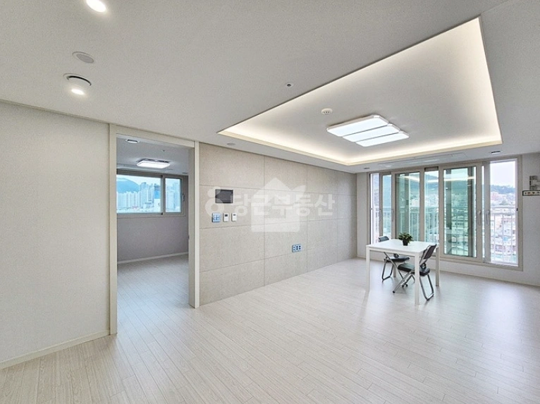 부산광역시 동래구 수안동 아파트 사진 1