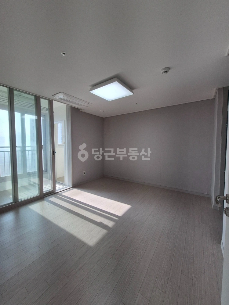 인천광역시 연수구 송도동 아파트 사진 1