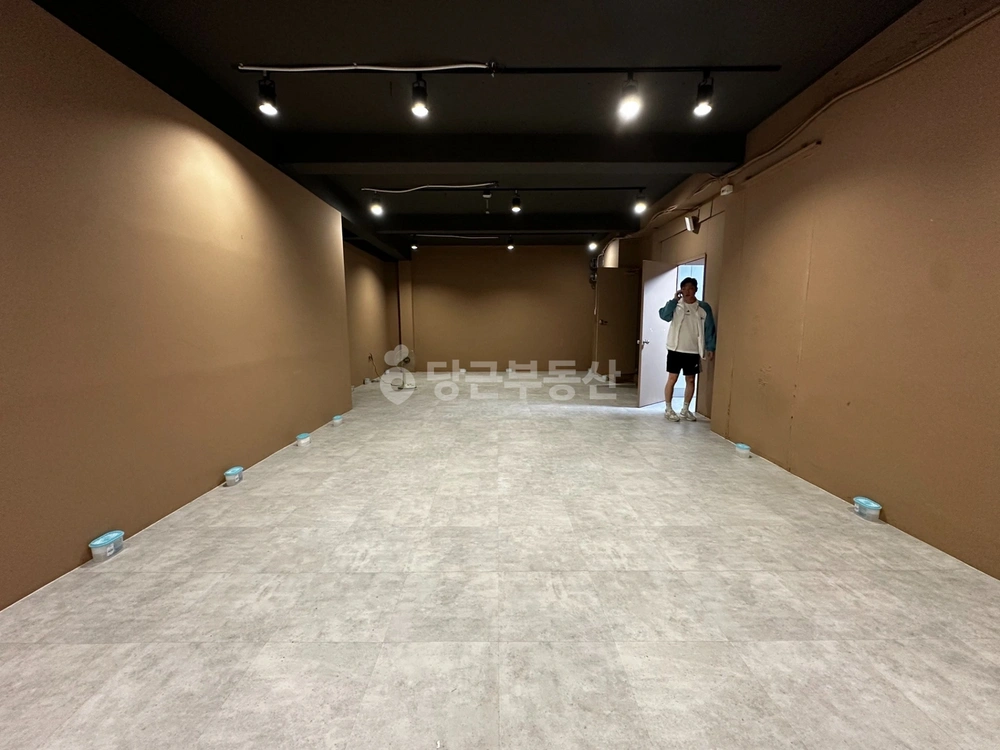 부산광역시 남구 대연동 상가 사진 1