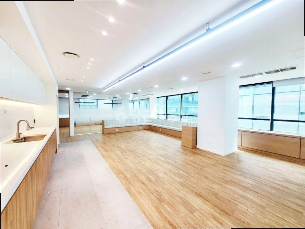 서울특별시 강남구 역삼동 사무실 사진 1