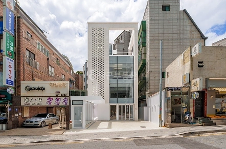 서울특별시 강남구 역삼동 건물 사진 1