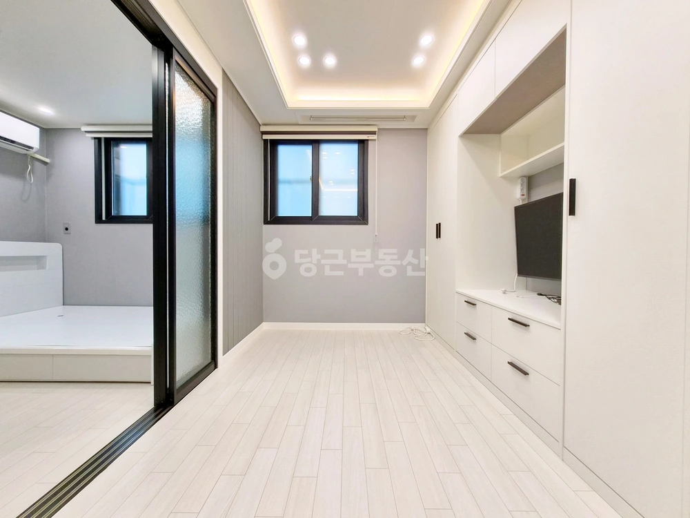 대전광역시 서구 월평동 원룸 사진 1