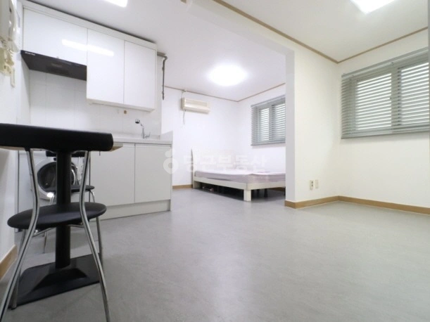 서울특별시 강남구 논현동 원룸 사진 1