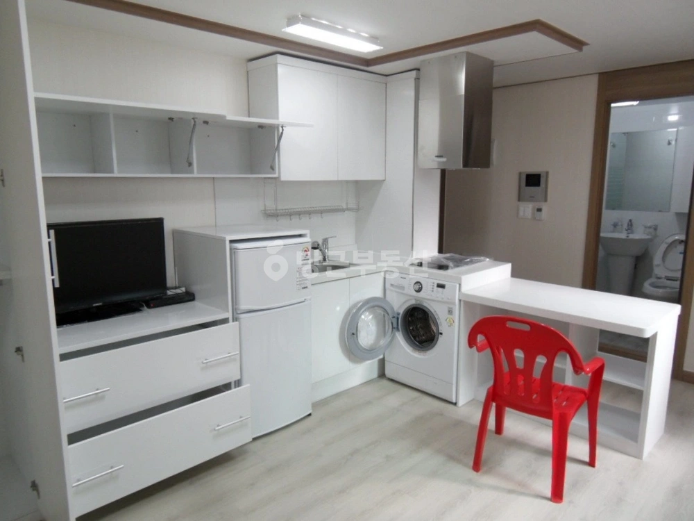 서울특별시 강남구 역삼동 원룸 사진 1