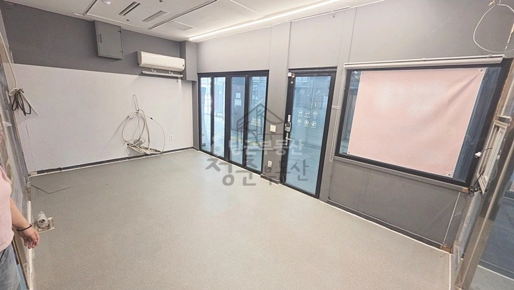 대전광역시 서구 월평동 상가 사진 1