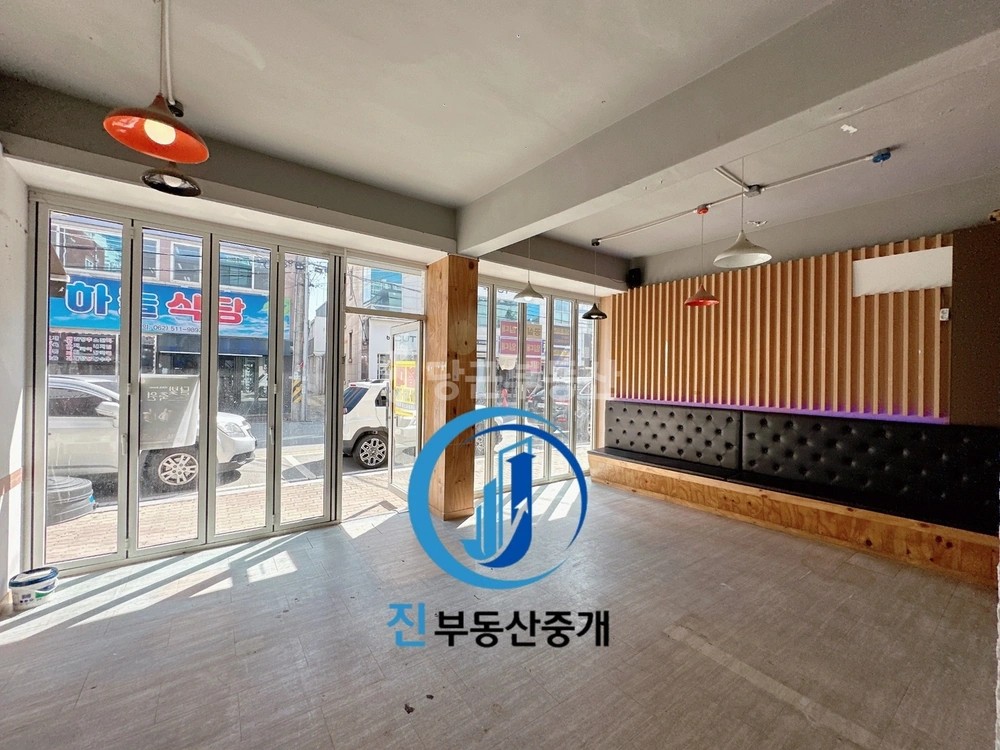 전남광주통합특별시 북구 운암동 상가 사진 1