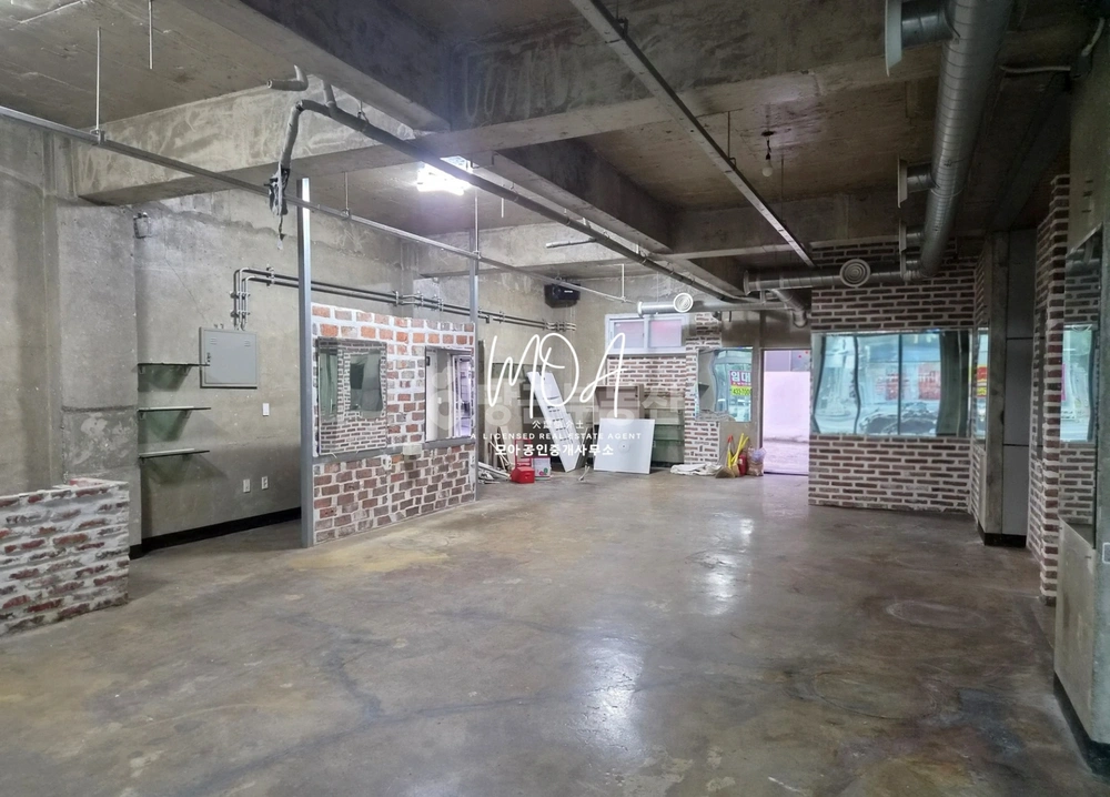 전남광주통합특별시 북구 용봉동 상가 사진 1