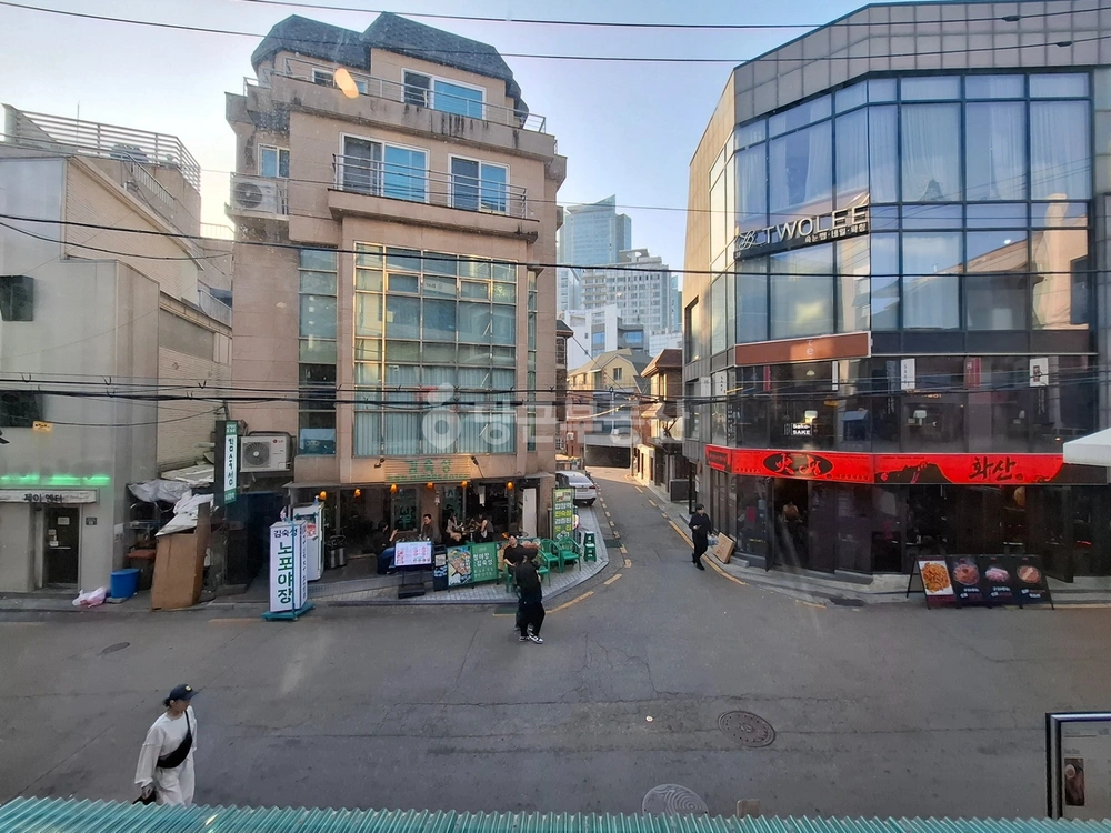 서울특별시 마포구 서교동 상가 사진 1