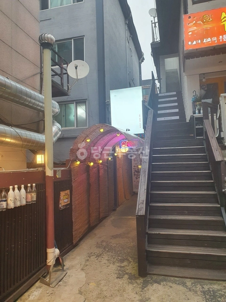 서울특별시 마포구 서교동 상가 사진 1