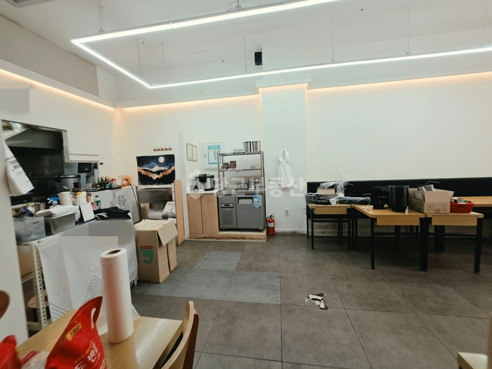 대전광역시 서구 둔산동 상가 사진 1