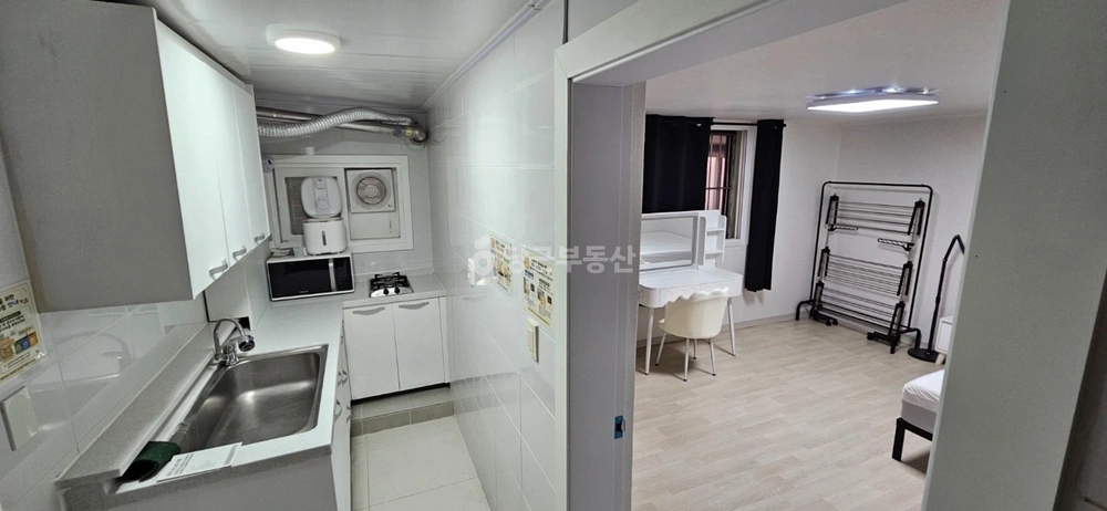서울특별시 강남구 논현동 원룸 사진 1