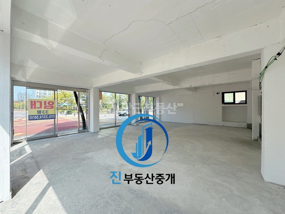 전남광주통합특별시 북구 중흥동 상가 사진 1