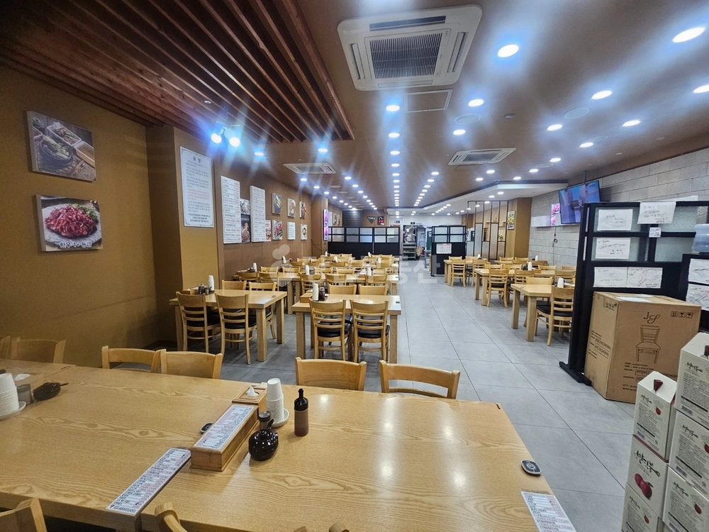 대전광역시 서구 둔산동 상가 사진 1
