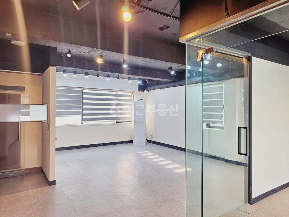 서울특별시 강남구 논현동 사무실 사진 1
