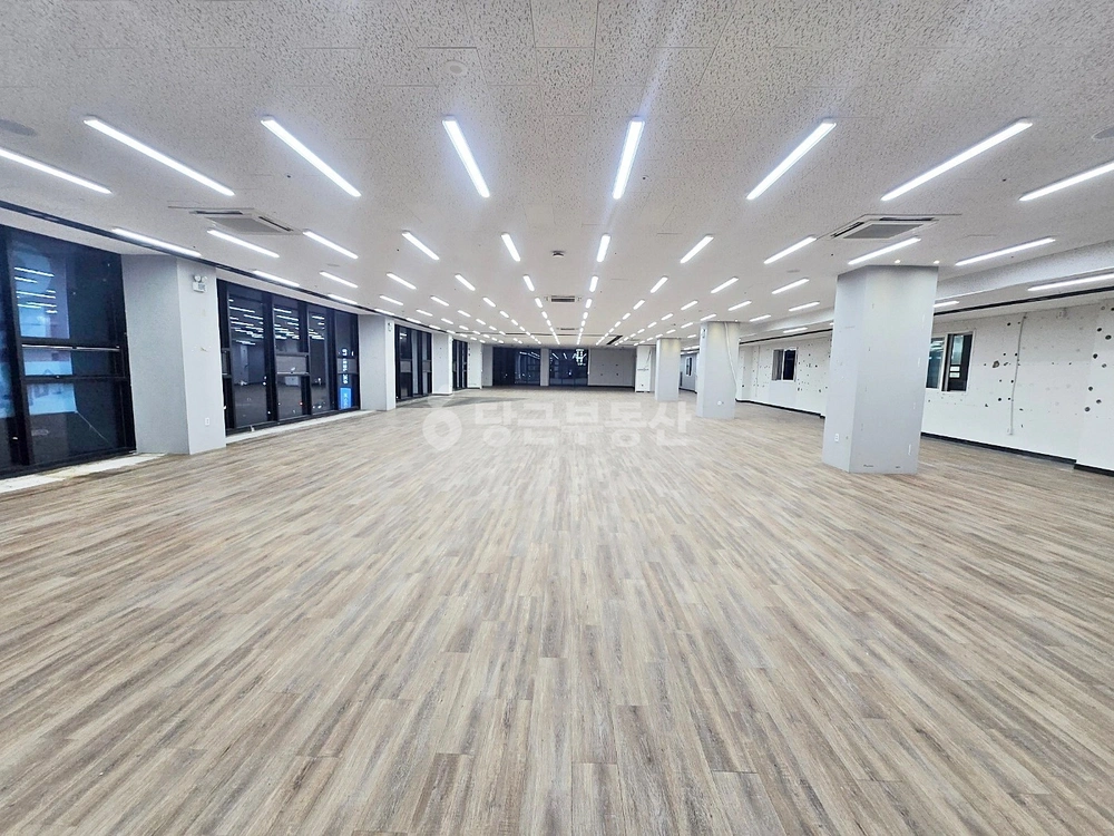 충청남도 천안시 서북구 백석동 상가 사진 1