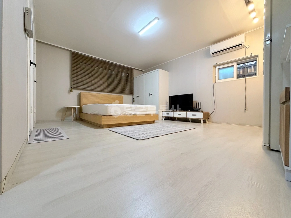 서울특별시 강남구 논현동 원룸 사진 1
