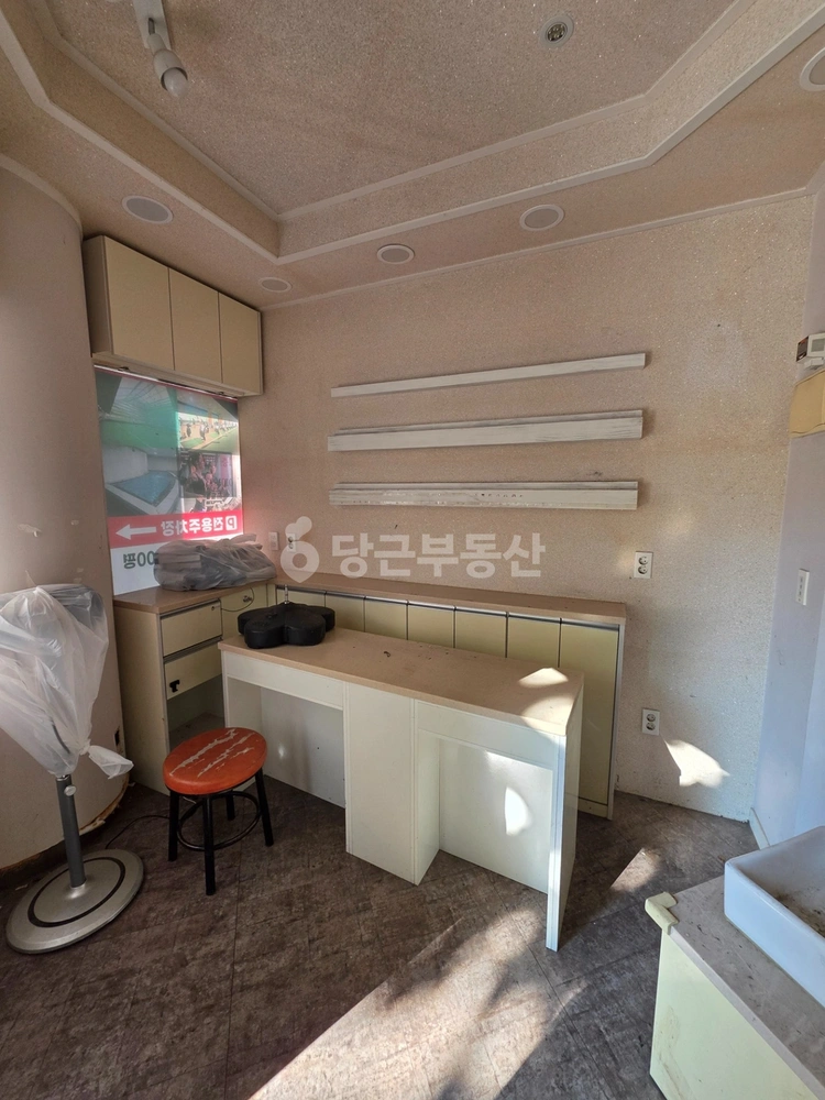 대전광역시 서구 월평동 상가 사진 1