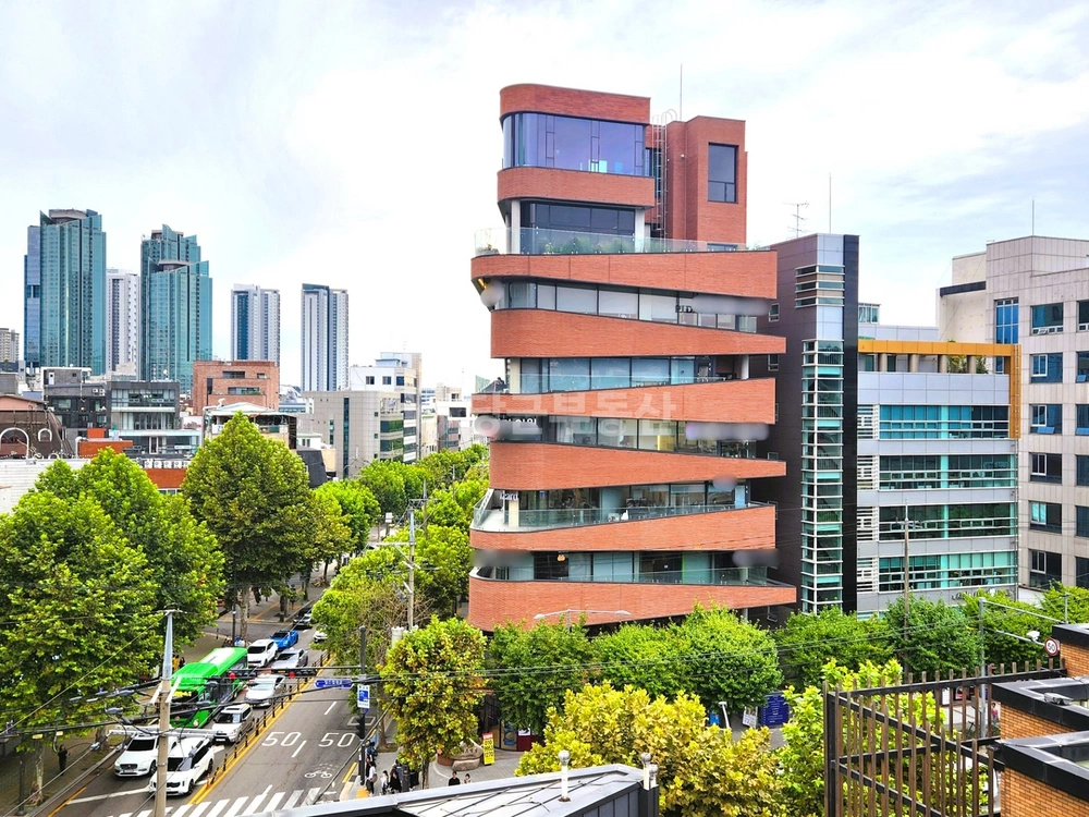 서울특별시 마포구 서교동 상가 사진 1