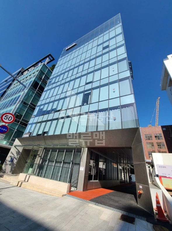 서울특별시 강남구 역삼동 건물 사진 1