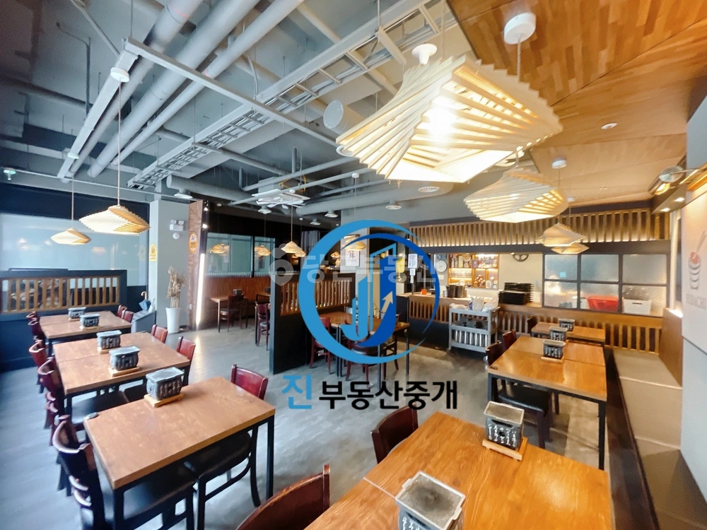 전남광주통합특별시 남구 진월동 상가 사진 1