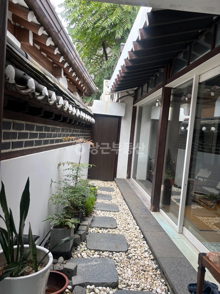 서울특별시 종로구 팔판동 건물 사진 1
