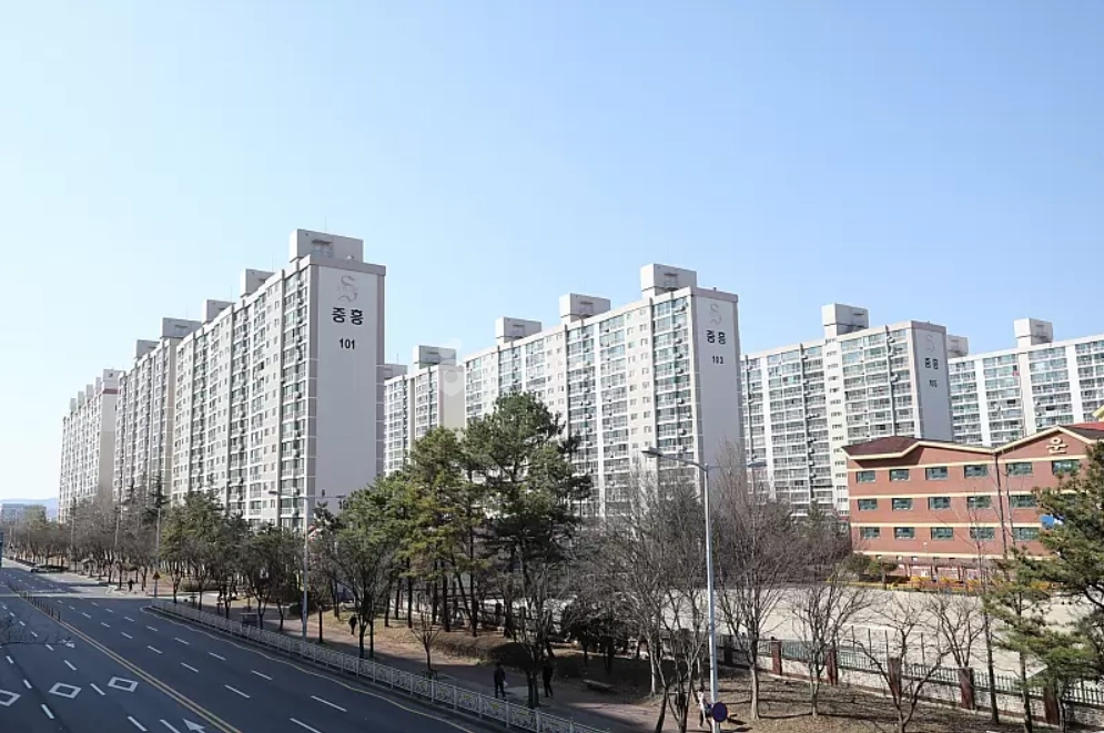 전남광주통합특별시 서구 치평동 아파트 사진 1